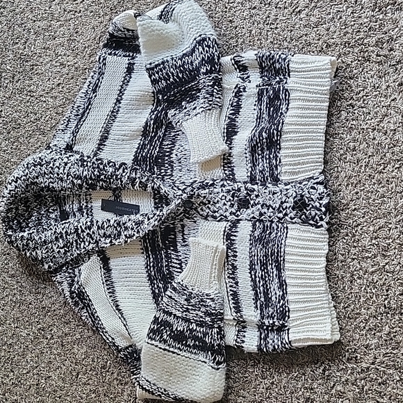 360 Sweater - Picture 1 of 6